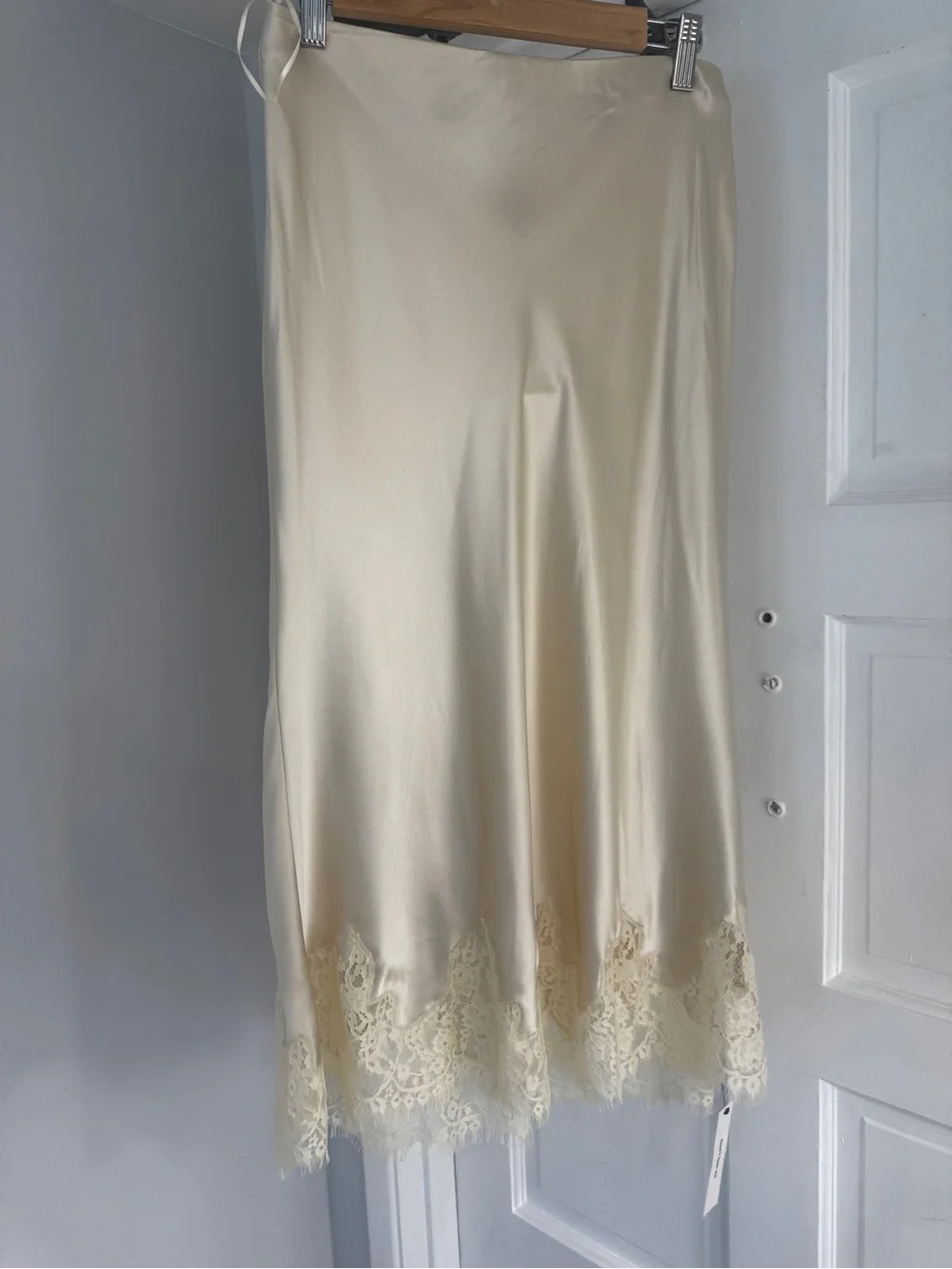 Reformation Carolina Silk Lace Hem Slip Skirt in Almond NWT - Picture 5 of 6